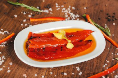 Geleneksel Türk ve Yunan yemek meze masası