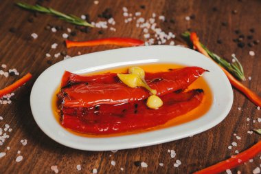 Geleneksel Türk ve Yunan yemek meze masası