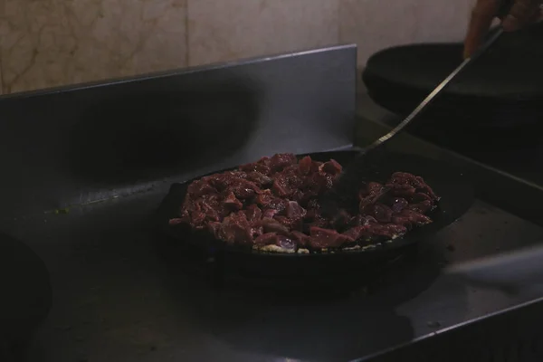 Carne Saute Turco Sote Com Torta Cabelo Carne Sac Tava — Fotografia de Stock