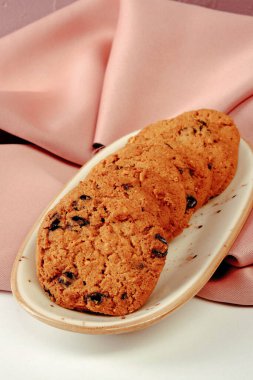 Koyu çikolata parçaları ile tanımlama