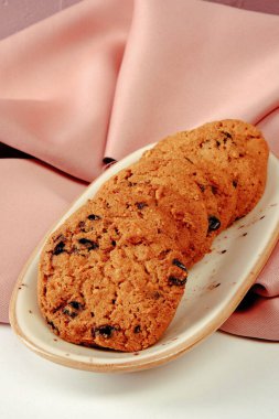 Koyu çikolata parçaları ile tanımlama