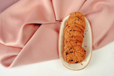 Koyu çikolata parçaları ile tanımlama