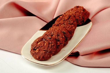 Koyu çikolata parçaları ile tanımlama