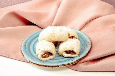 Koyu çikolata parçaları ile tanımlama