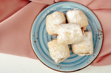 Koyu çikolata parçaları ile tanımlama