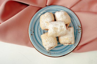 Koyu çikolata parçaları ile tanımlama