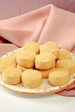 Koyu çikolata parçaları ile tanımlama 