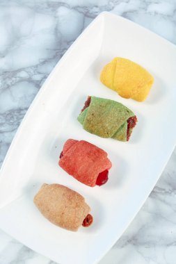 Koyu çikolata parçaları ile tanımlama 