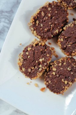 Koyu çikolata parçaları ile tanımlama 