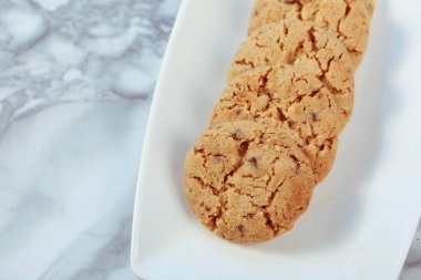 Koyu çikolata parçaları ile tanımlama 