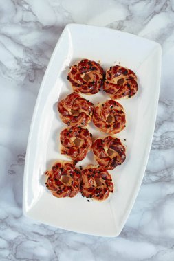 Koyu çikolata parçaları ile tanımlama 