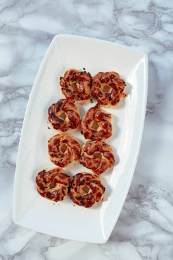 Koyu çikolata parçaları ile tanımlama 