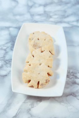 Koyu çikolata parçaları ile tanımlama