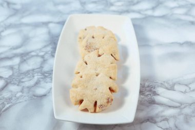 Koyu çikolata parçaları ile tanımlama