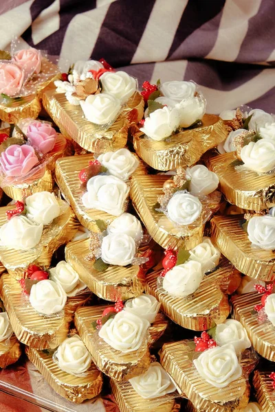 bir sürü değişik çikolatalı pralin