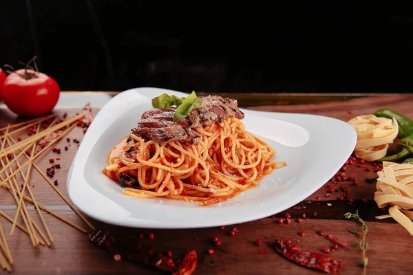 Lekker Smakelijke Klassieke Italiaanse Pasta Met Een Heerlijke Saus — Stockfoto