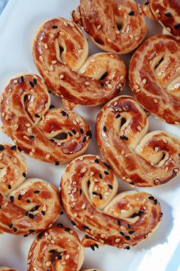 Koyu çikolata parçaları ile tanımlama