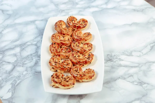 Koyu çikolata parçaları ile tanımlama