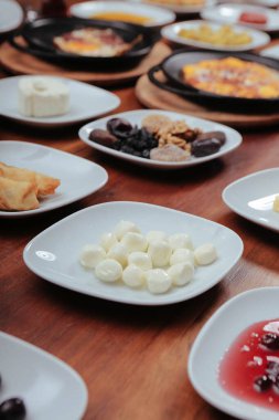 zengin ve leziz Türk Kahvaltı