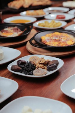 zengin ve leziz Türk Kahvaltı