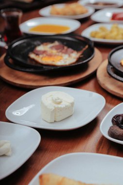 zengin ve leziz Türk Kahvaltı