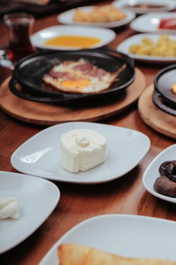 zengin ve leziz Türk Kahvaltı