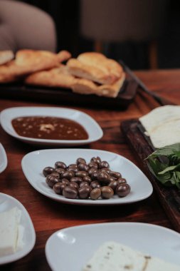 zengin ve leziz Türk Kahvaltı