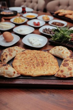 zengin ve leziz Türk Kahvaltı