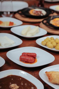 zengin ve leziz Türk Kahvaltı