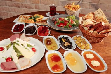 zengin ve leziz Türk Kahvaltı
