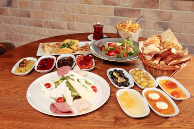 zengin ve leziz Türk Kahvaltı