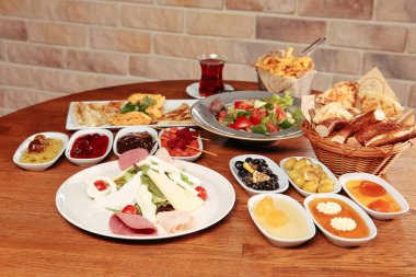 zengin ve leziz Türk Kahvaltı