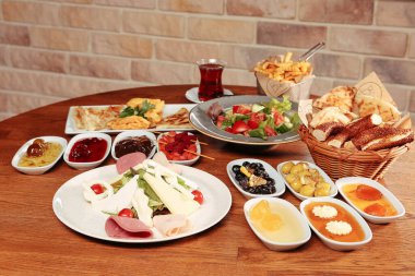 zengin ve leziz Türk Kahvaltı