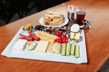 zengin ve leziz Türk Kahvaltı