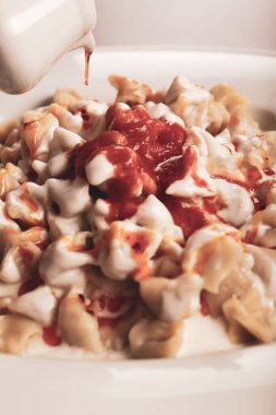 Türk mantı manlama plaka üzerinde