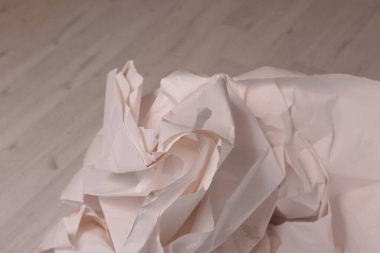 Beyaz buruşmuş kağıt arkaplan grunge doku arkaplanı