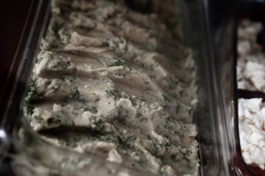 Geleneksel Türk ve Yunan yemek meze masası