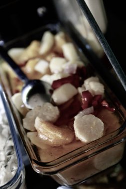 Geleneksel Türk ve Yunan yemek meze masası