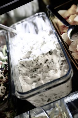 Geleneksel Türk ve Yunan yemek meze masası