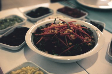 Geleneksel Türk ve Yunan yemek meze masası