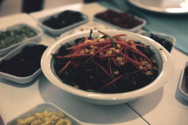 Geleneksel Türk ve Yunan yemek meze masası