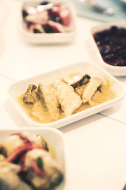 Geleneksel Türk ve Yunan yemek meze masası