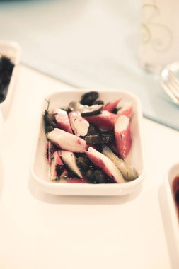 Geleneksel Türk ve Yunan yemek meze masası