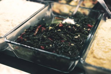 Geleneksel Türk ve Yunan yemek meze masası