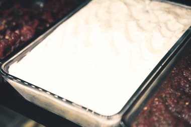 Geleneksel Türk ve Yunan yemek meze masası