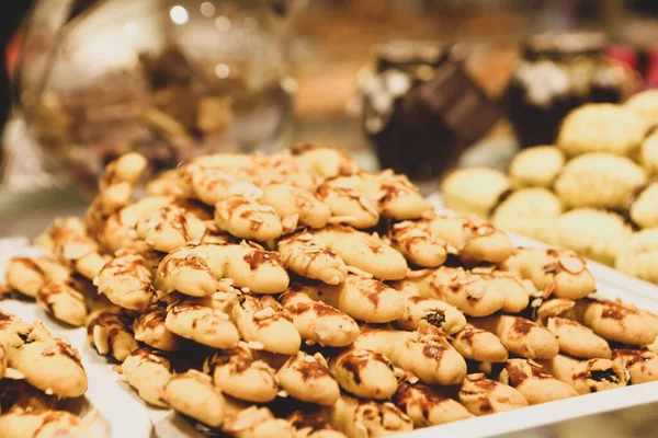 Groep Van Diverse Koekjes Chocolade Havermout Rozijnen Witte Chocolade — Stockfoto