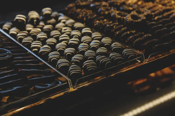 Groep Van Diverse Koekjes Chocolade Havermout Rozijnen Witte Chocolade — Stockfoto