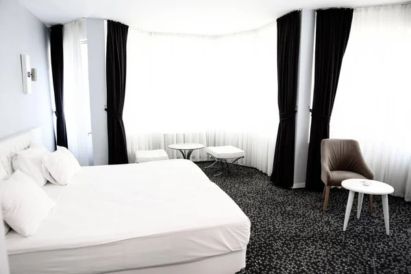 Άνεση Υπνοδωμάτιο Ξενοδοχείου Πολυτελές Στυλ — Φωτογραφία Αρχείου