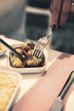 Geleneksel Türk ve Yunan yemek meze masası
