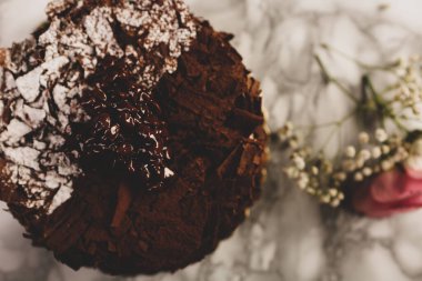 Masada lezzetli bir pasta var.